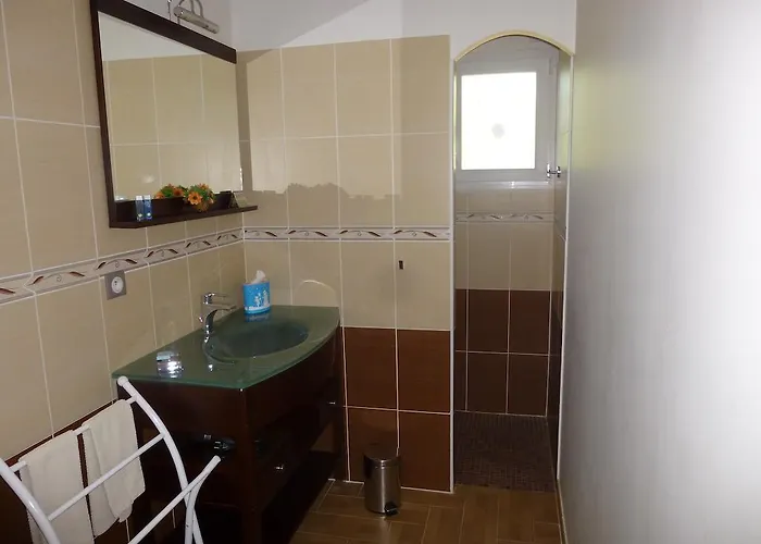 Domaine De Flo Adult A Partir De 16 Ans Bed and Breakfast