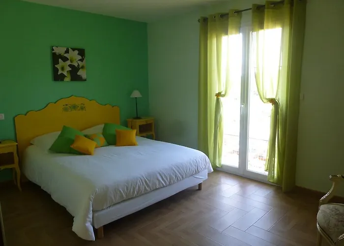 Domaine De Flo Adult A Partir De 16 Ans Bed and Breakfast